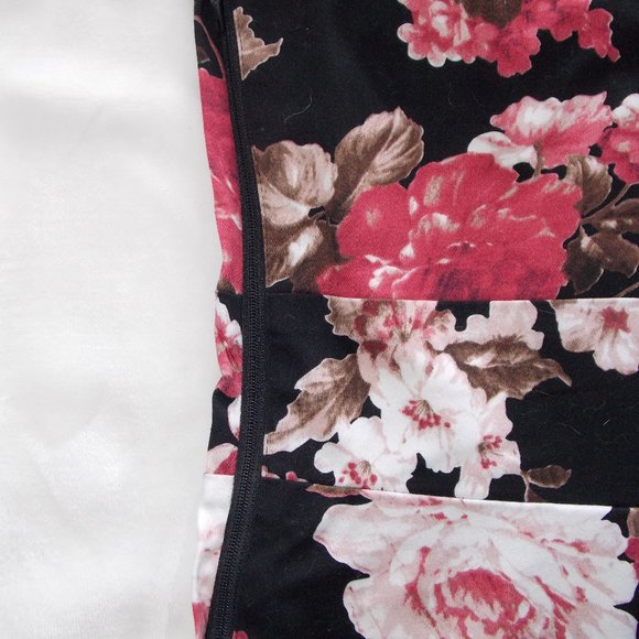 Black and Red Floral Mini Dress - Picture 4 of 8